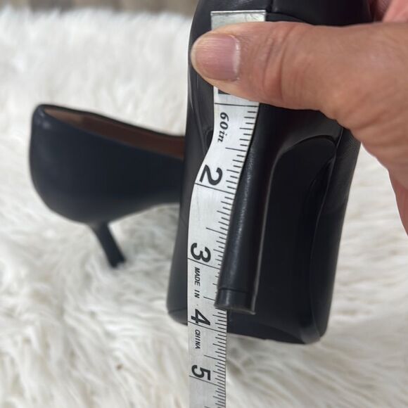 Nordstrom Black Pointed-Toe Heels Sleek Medium-Height - Picture 6 of 8